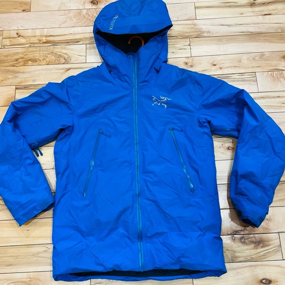 Arcteryx Tauri Men M Like new Insulated Blue jacket